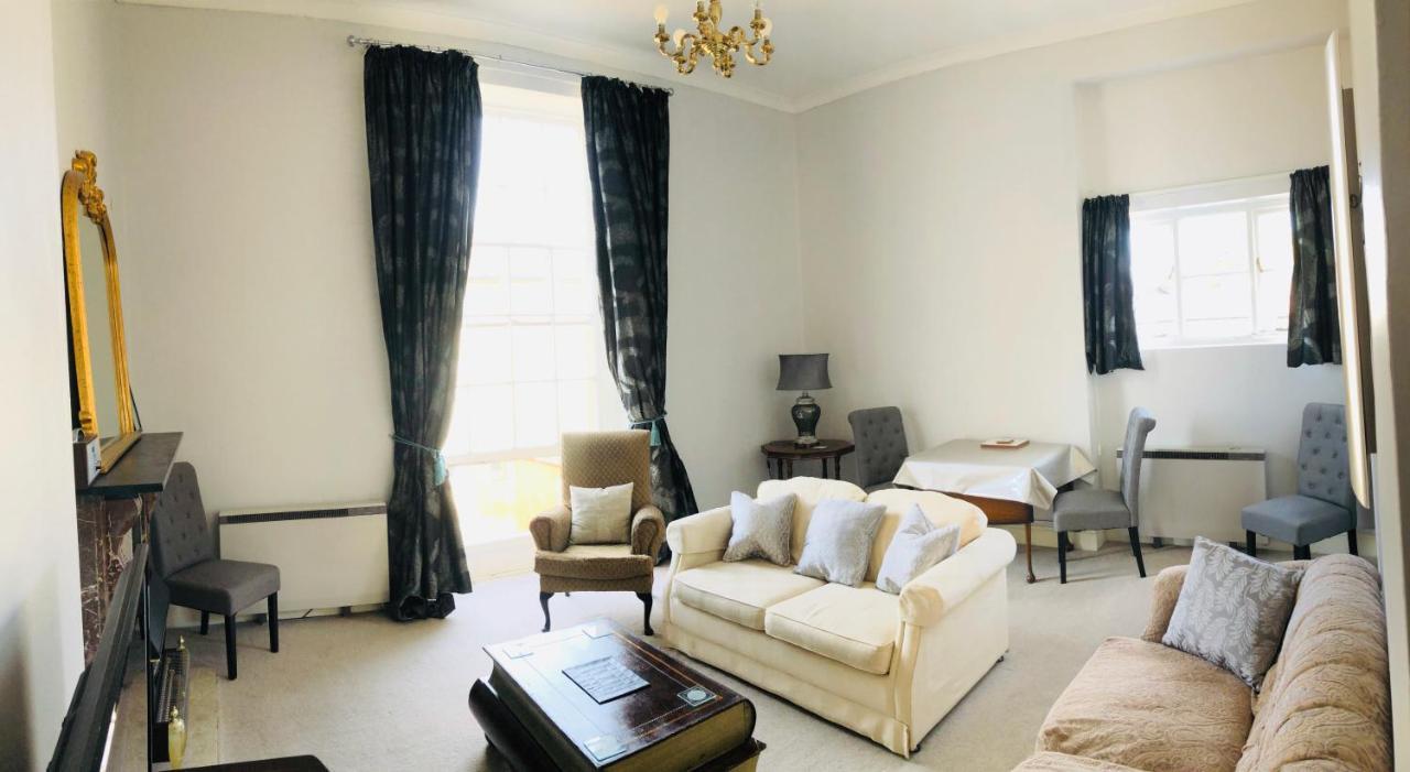 Alexander House Apartment Corsham Bagian luar foto