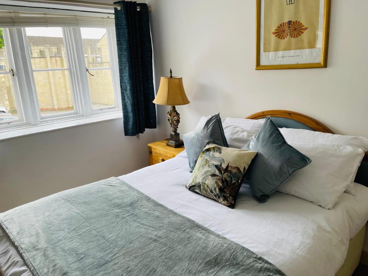 Alexander House Apartment Corsham Bagian luar foto