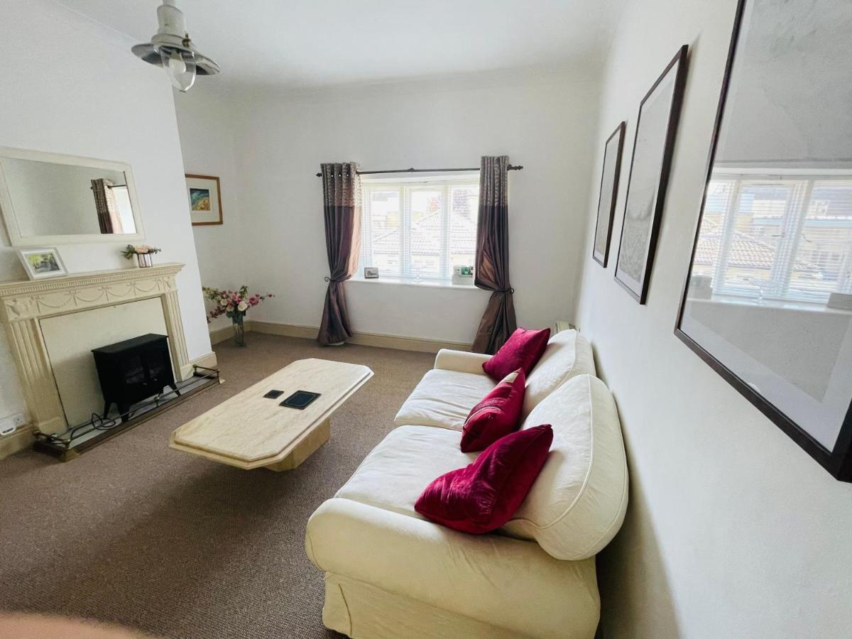 Alexander House Apartment Corsham Bagian luar foto