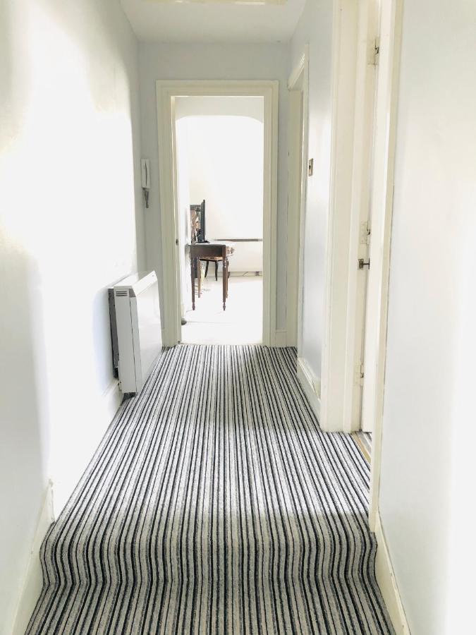Alexander House Apartment Corsham Bagian luar foto