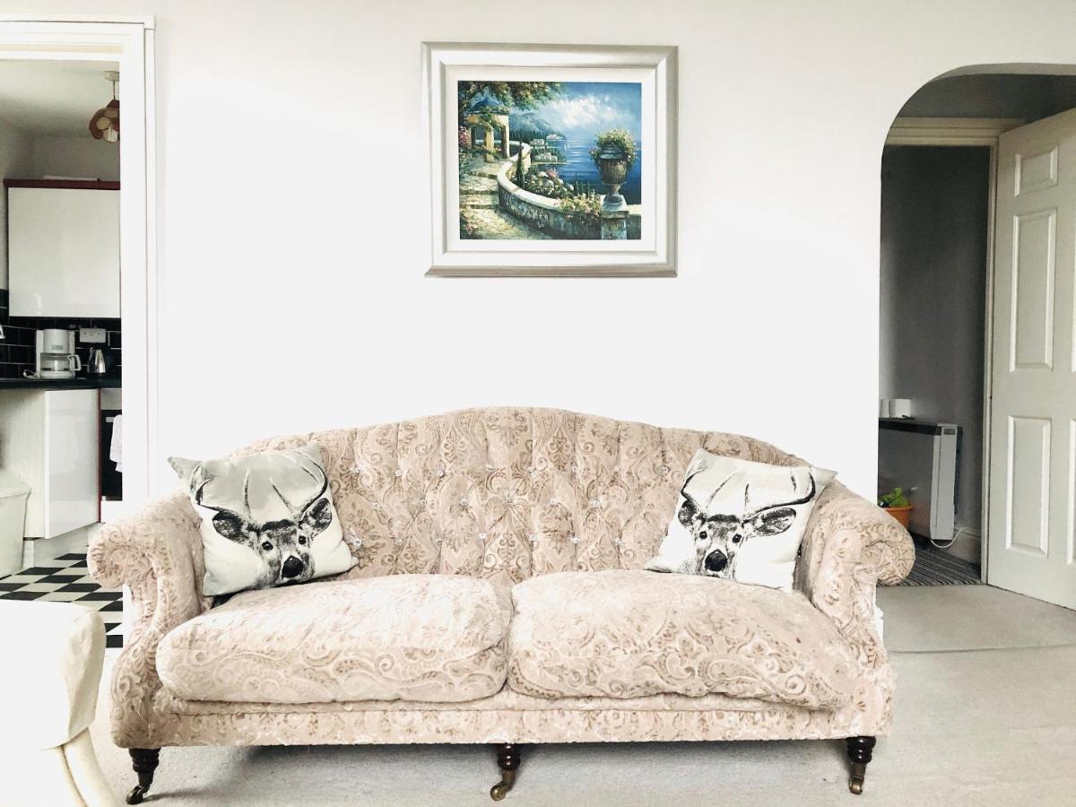 Alexander House Apartment Corsham Bagian luar foto